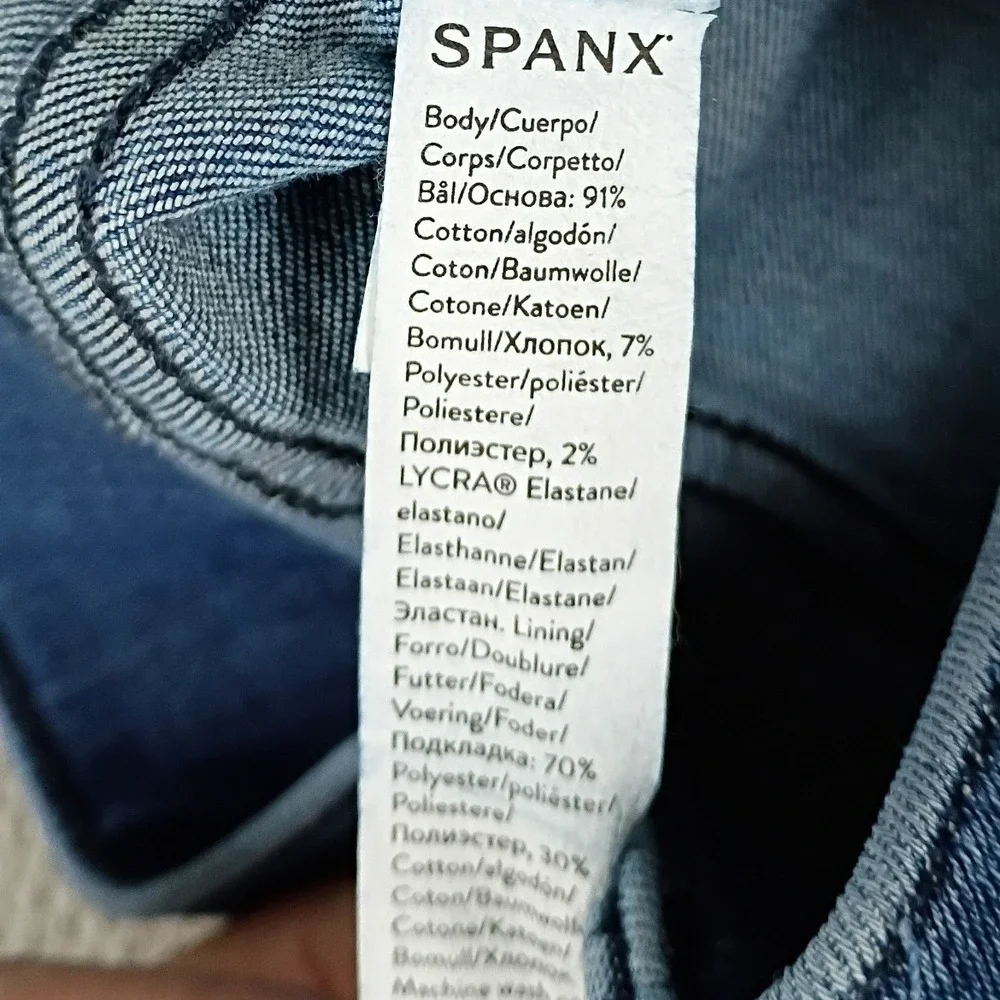 Spanx Flare Jeans Womens Large 32X28 Blue Wash Vintage Indigo Pull On Stretch - Picture 4 of 12